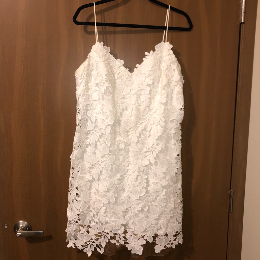 White lace Vera Wang dress